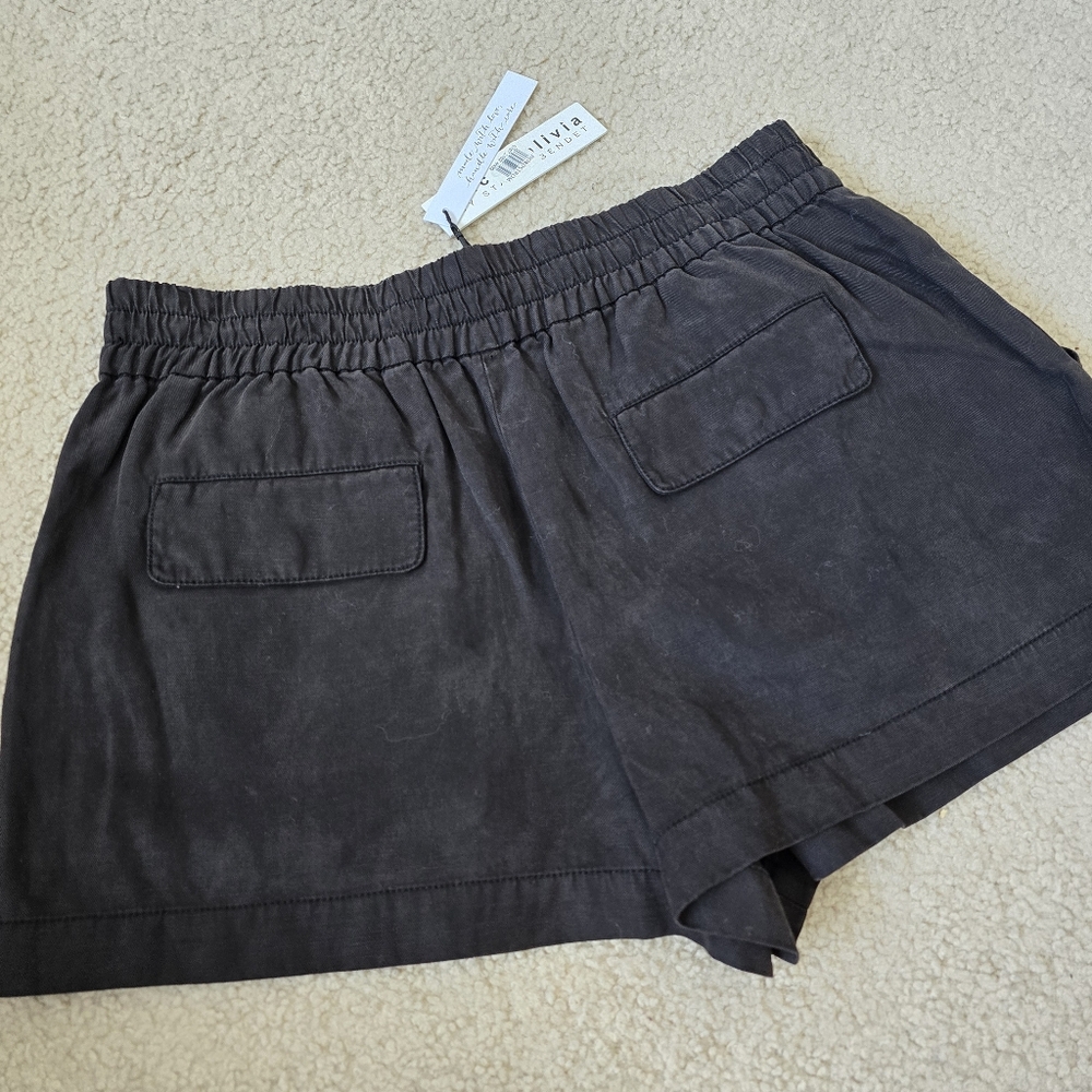 NWT $345USD Alice and Olivia Britney High Waist Patch Pocket Shorts Size Small - Picture 11 of 13